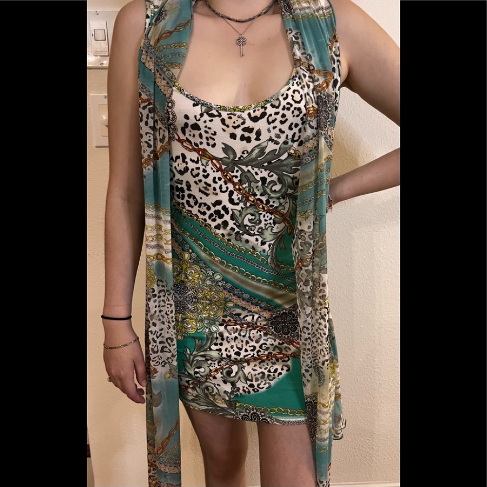 SaoPaulo Body Con dress, Sz 8, vibrant print, long sheer matching scarf attached